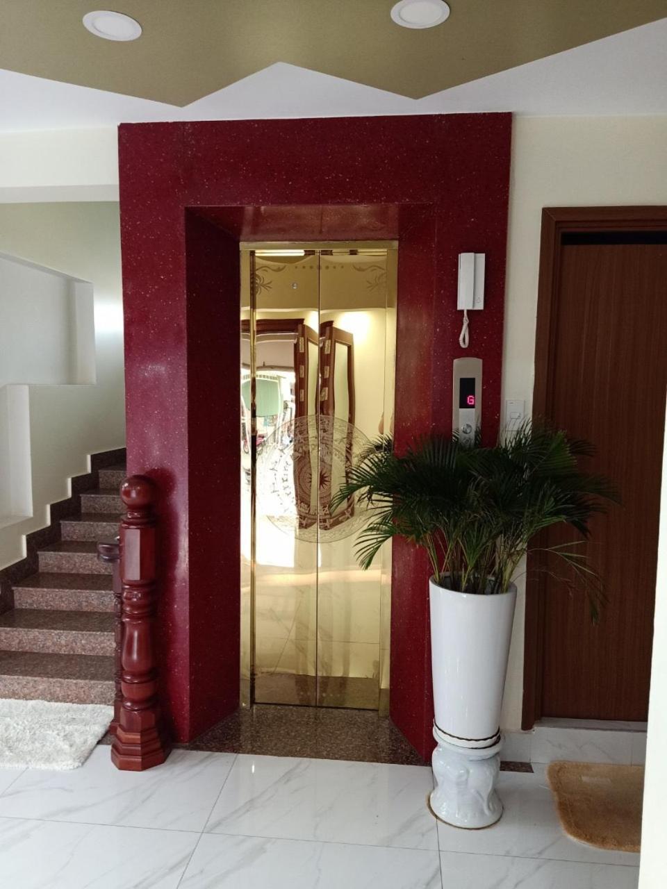 Hotel Hosetl Hoang De Chau Doc Exterior foto